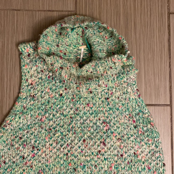 Free People Faye Sweater Vest Emerald Lime - Picture 3 of 4